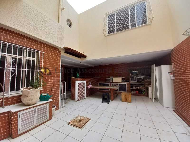 Casa à venda com 5 quartos, 600m² - Foto 7