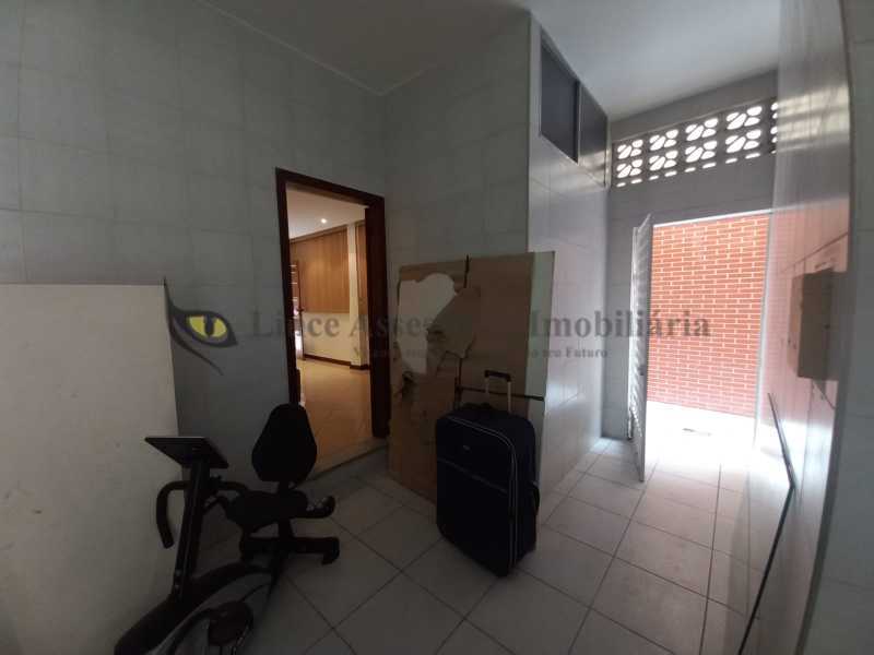 Casa à venda com 5 quartos, 600m² - Foto 12