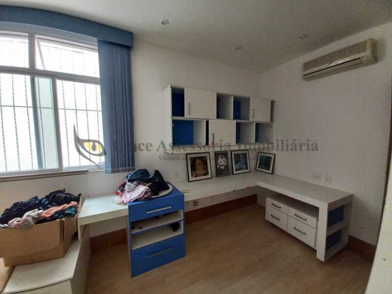 Casa à venda com 5 quartos, 600m² - Foto 23