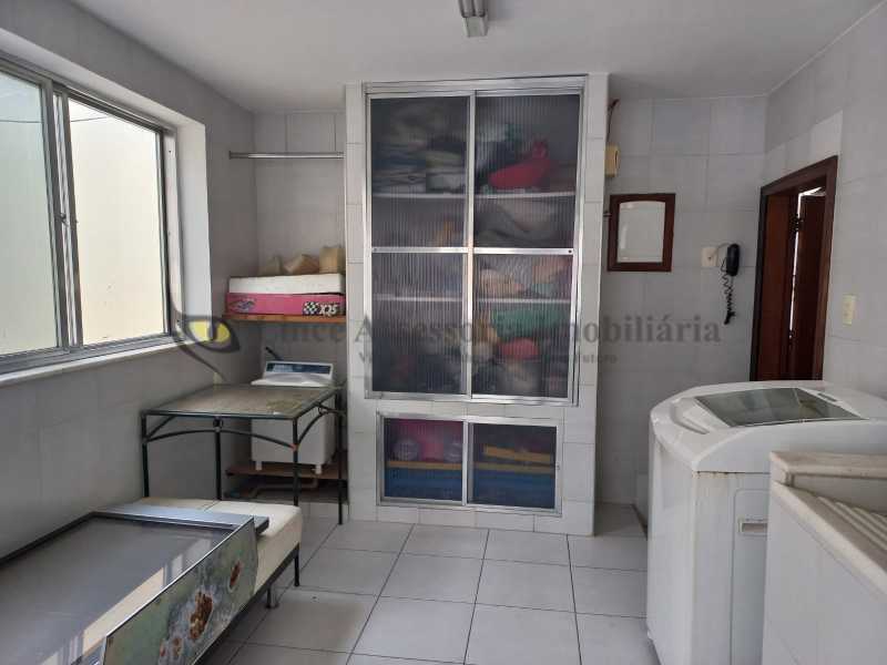 Casa à venda com 5 quartos, 600m² - Foto 26