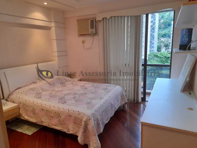 Apartamento à venda com 4 quartos, 140m² - Foto 5