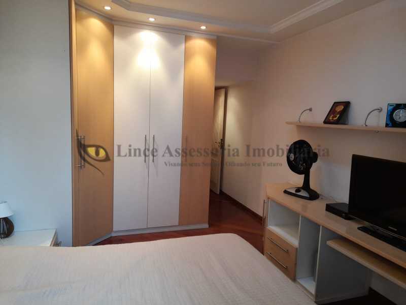 Apartamento à venda com 4 quartos, 140m² - Foto 9