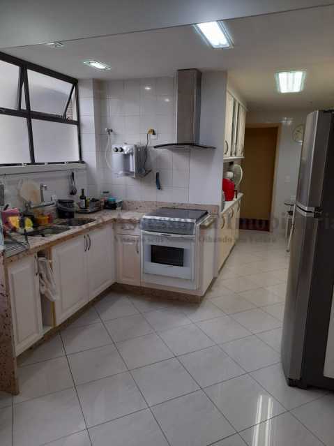 Apartamento à venda com 4 quartos, 140m² - Foto 14