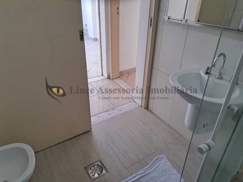 Apartamento à venda com 2 quartos, 80m² - Foto 4