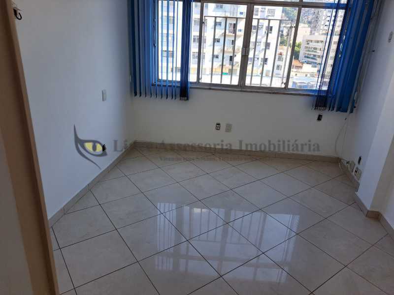 Apartamento à venda com 2 quartos, 80m² - Foto 8