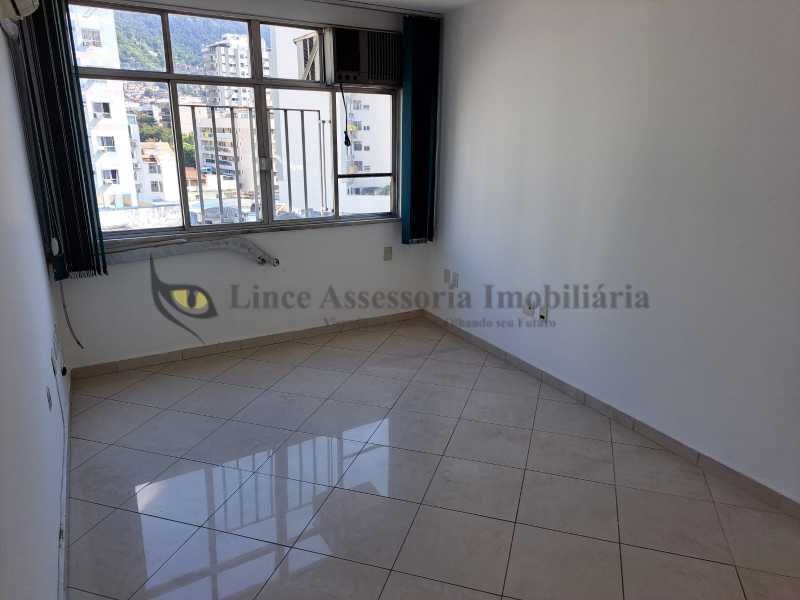 Apartamento à venda com 2 quartos, 80m² - Foto 15