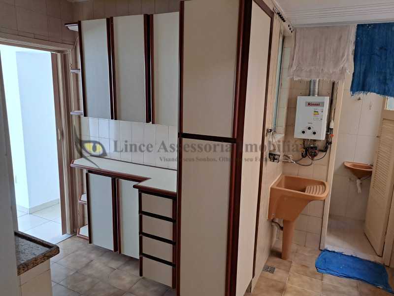 Apartamento à venda com 2 quartos, 80m² - Foto 18