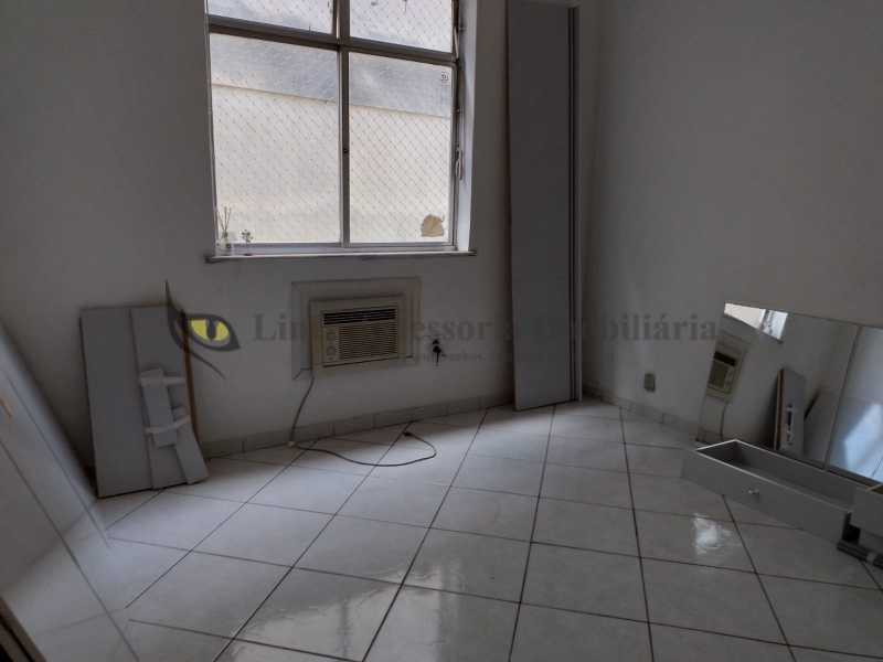 Apartamento à venda com 3 quartos, 120m² - Foto 9