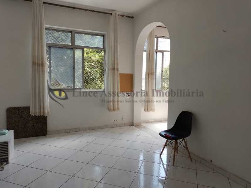 Apartamento à venda com 3 quartos, 120m² - Foto 2