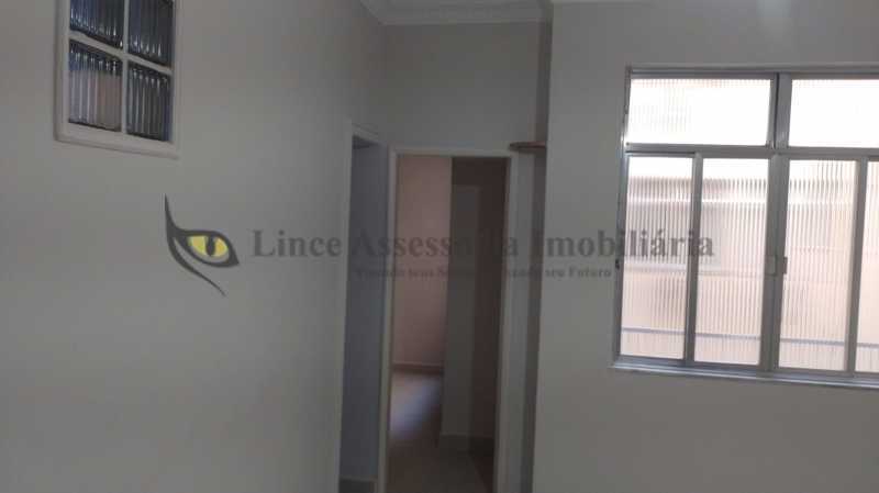 Apartamento à venda com 1 quarto, 48m² - Foto 2