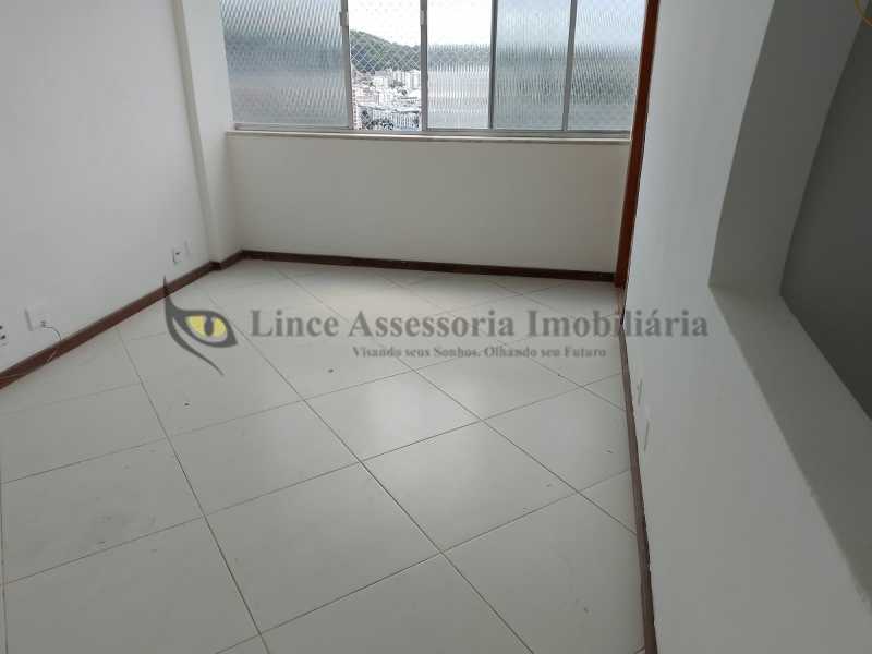 Apartamento à venda com 2 quartos, 60m² - Foto 13