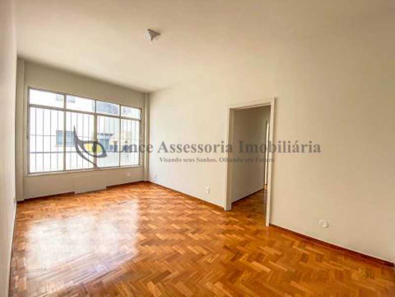 Apartamento à venda com 3 quartos, 84m² - Foto 4