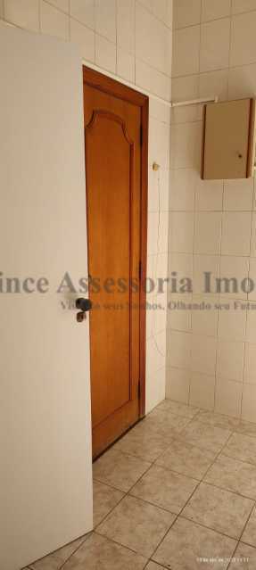 Apartamento à venda com 2 quartos, 70m² - Foto 13