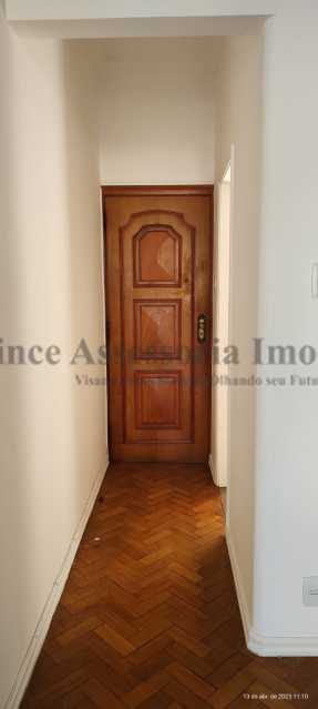 Apartamento à venda com 2 quartos, 70m² - Foto 5