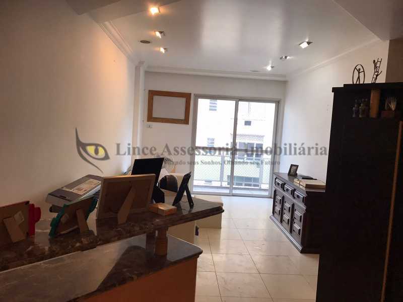 Apartamento à venda com 3 quartos, 134m² - Foto 1