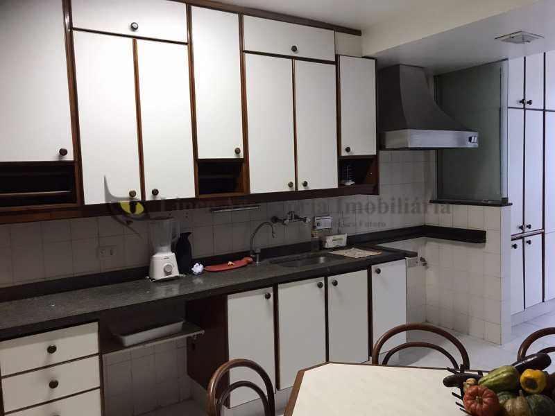 Apartamento à venda com 3 quartos, 134m² - Foto 16