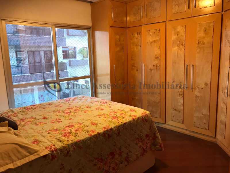 Apartamento à venda com 3 quartos, 134m² - Foto 23