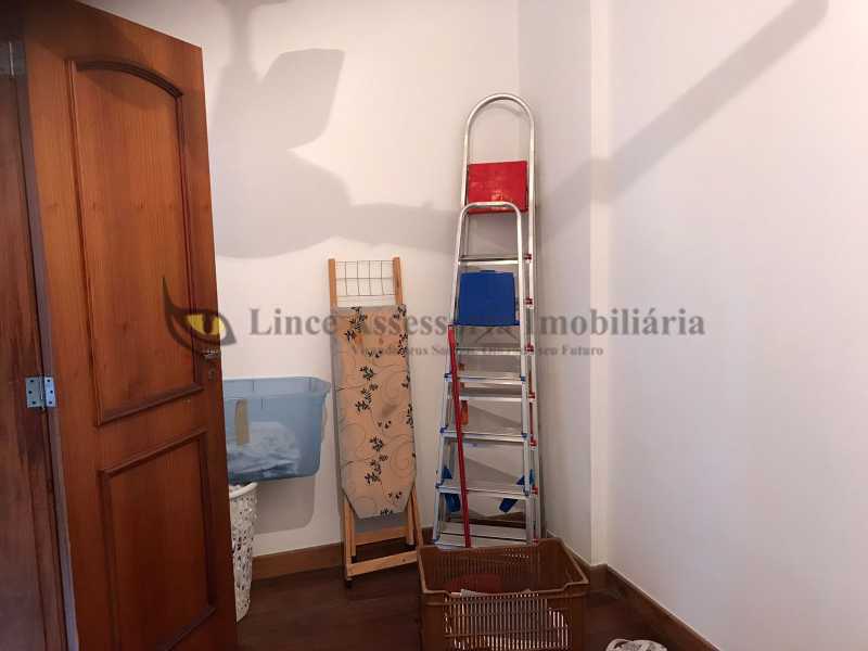 Apartamento à venda com 3 quartos, 134m² - Foto 27