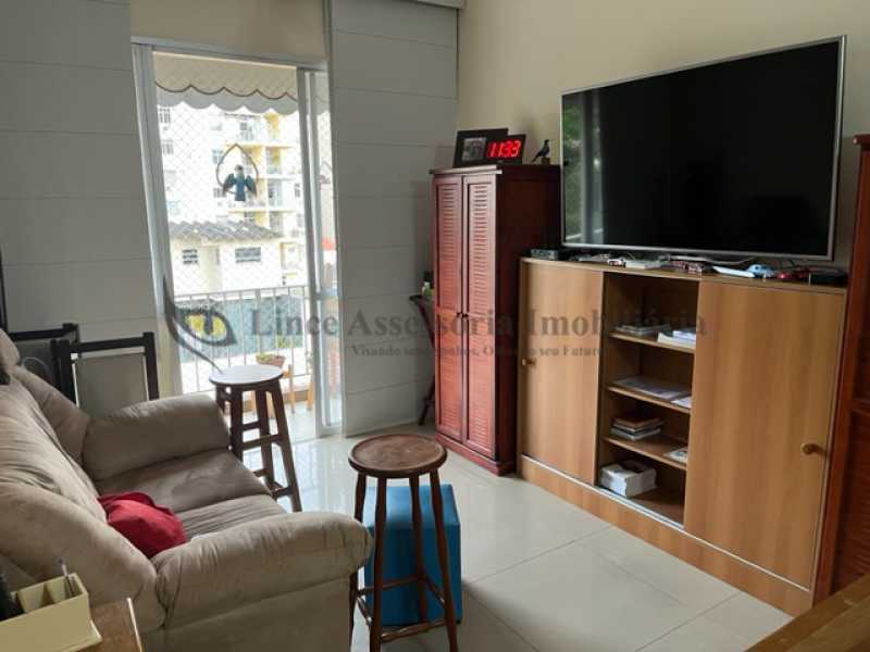 Apartamento à venda com 3 quartos, 103m² - Foto 2