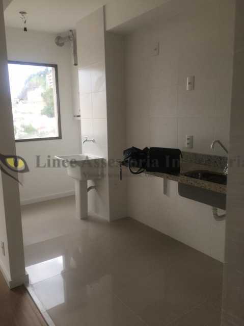 Apartamento à venda com 2 quartos, 65m² - Foto 10