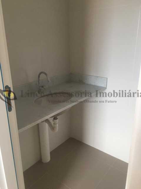 Apartamento à venda com 2 quartos, 65m² - Foto 12