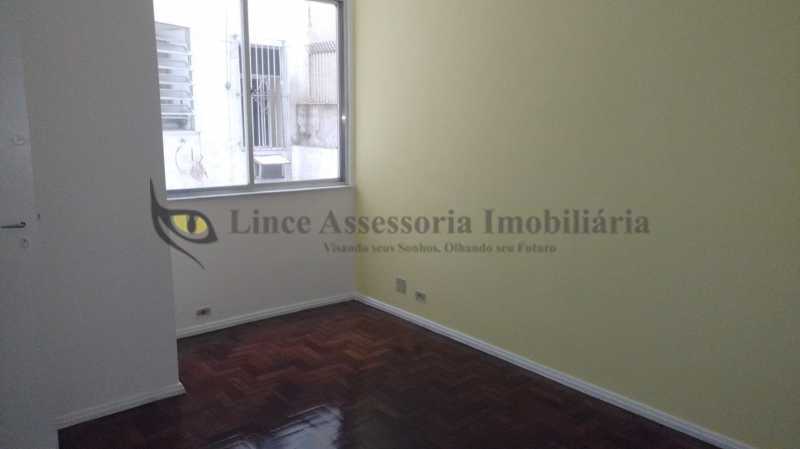 Apartamento à venda com 1 quarto, 46m² - Foto 4