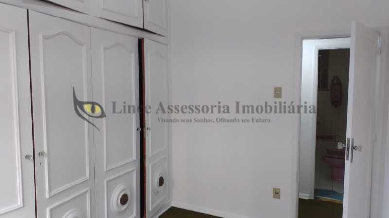 Apartamento à venda com 3 quartos, 113m² - Foto 6