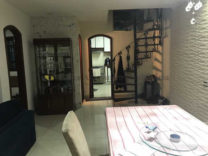 Casa de Vila à venda com 3 quartos, 133m² - Foto 2