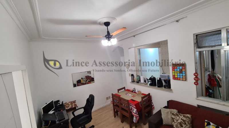 Apartamento à venda com 1 quarto, 49m² - Foto 3