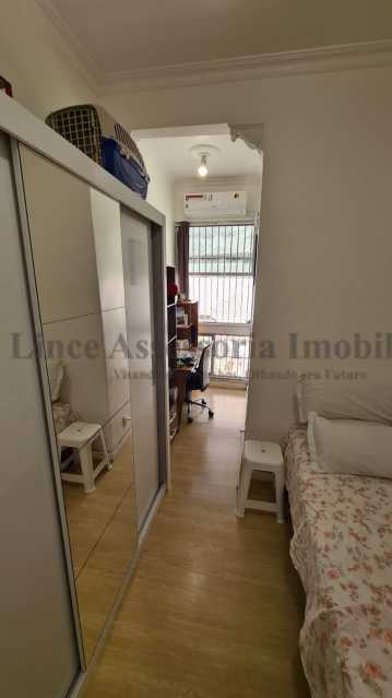 Apartamento à venda com 1 quarto, 49m² - Foto 25