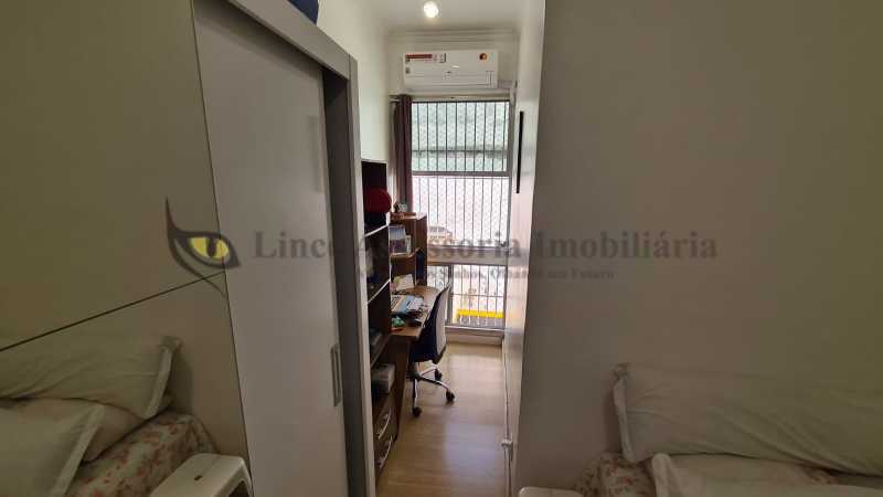 Apartamento à venda com 1 quarto, 49m² - Foto 27