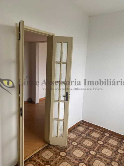 Apartamento à venda com 2 quartos, 68m² - Foto 2