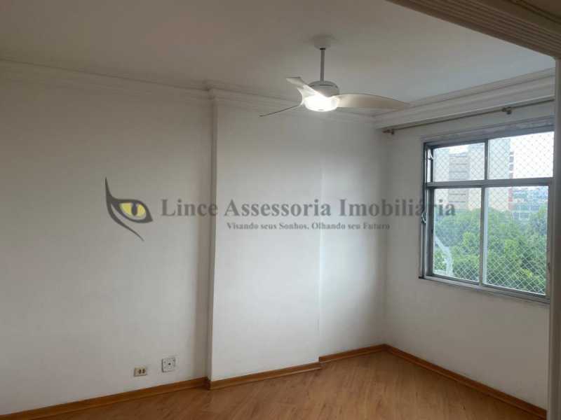 Apartamento à venda com 2 quartos, 68m² - Foto 12