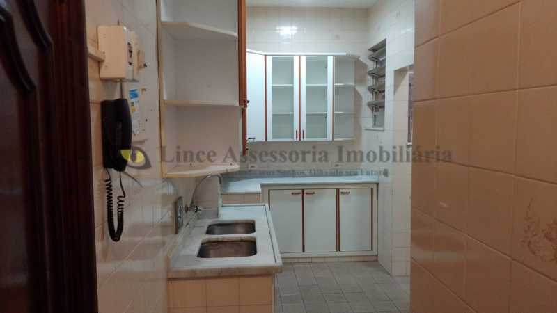 Apartamento à venda com 3 quartos, 83m² - Foto 11