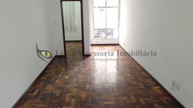 Apartamento à venda com 3 quartos, 83m² - Foto 1