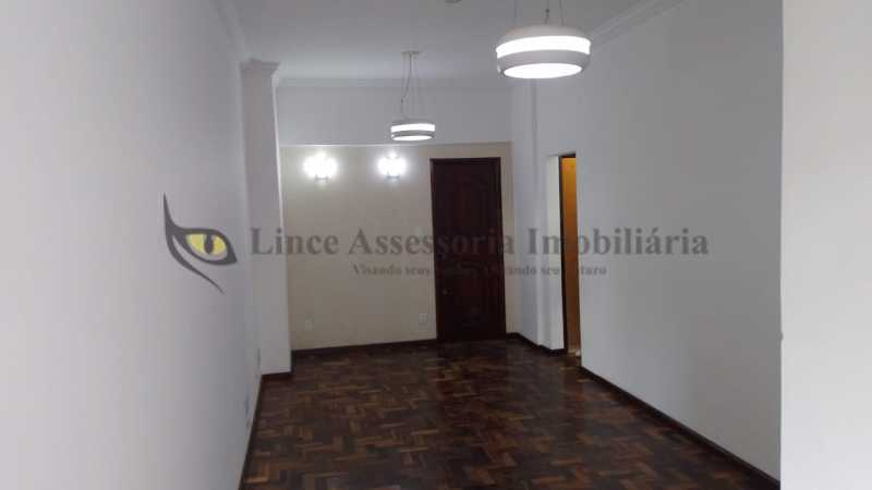 Apartamento à venda com 3 quartos, 83m² - Foto 3