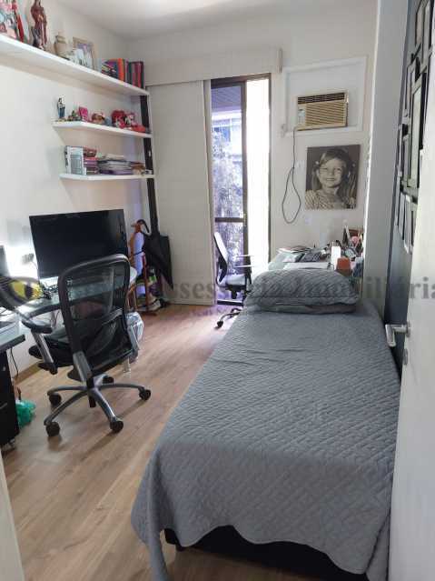 Apartamento à venda com 3 quartos, 135m² - Foto 18