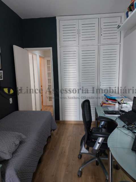 Apartamento à venda com 3 quartos, 135m² - Foto 19