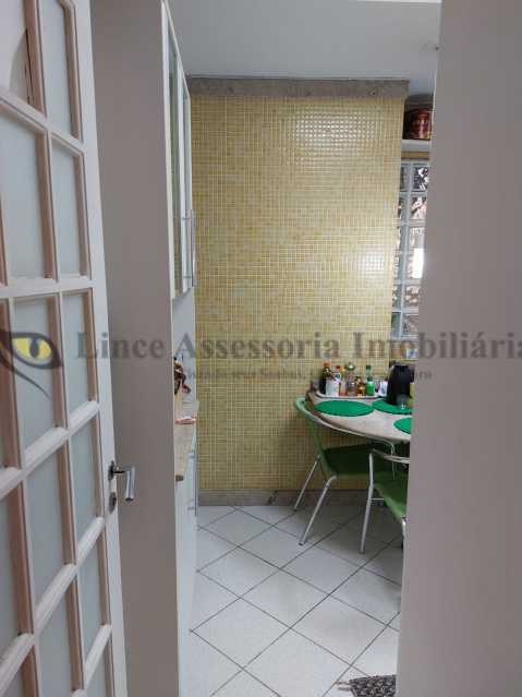 Apartamento à venda com 3 quartos, 135m² - Foto 21