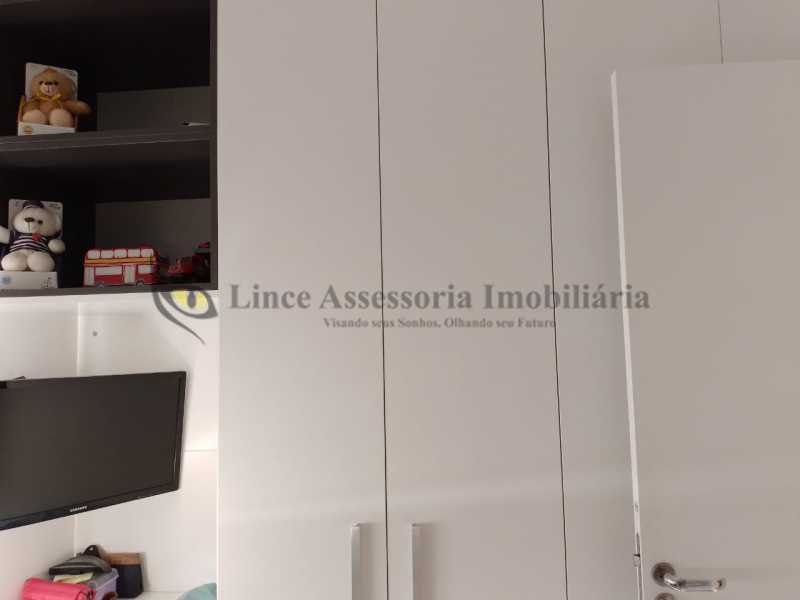 Apartamento à venda com 2 quartos, 70m² - Foto 10