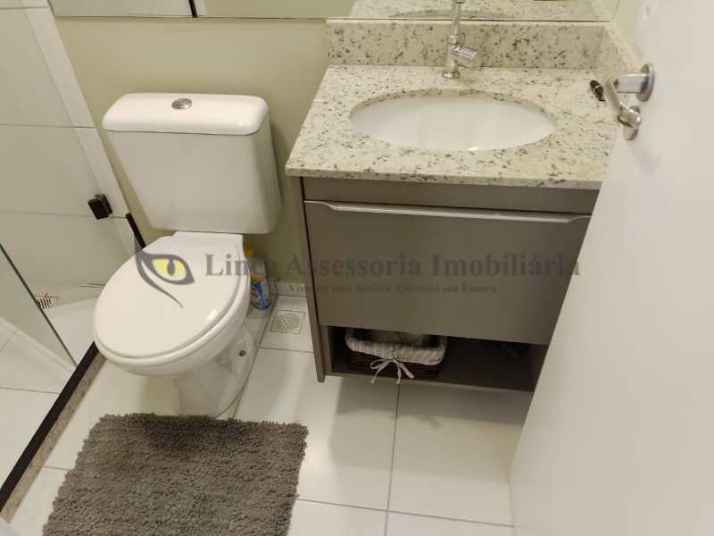 Apartamento à venda com 2 quartos, 70m² - Foto 12