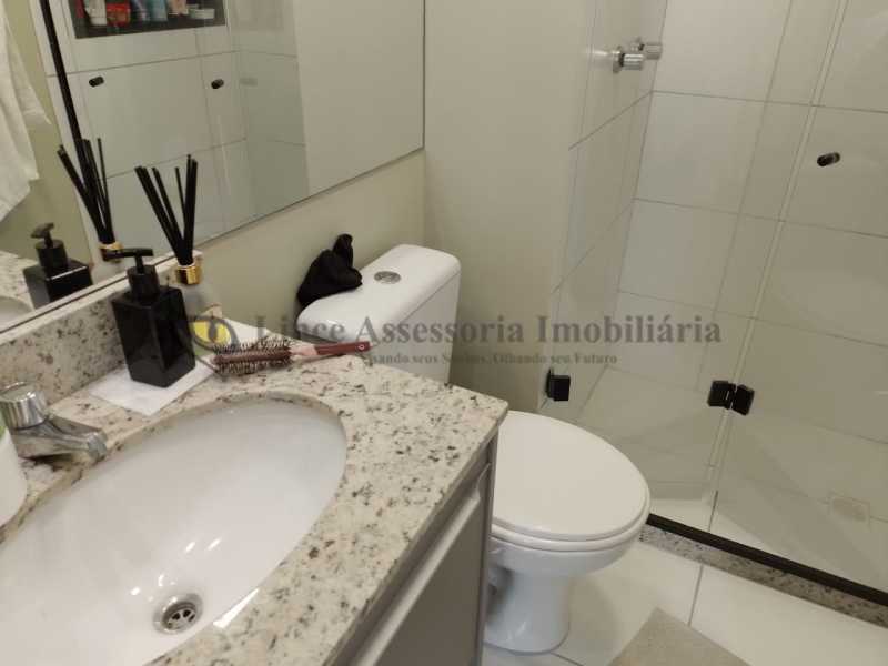 Apartamento à venda com 2 quartos, 70m² - Foto 13