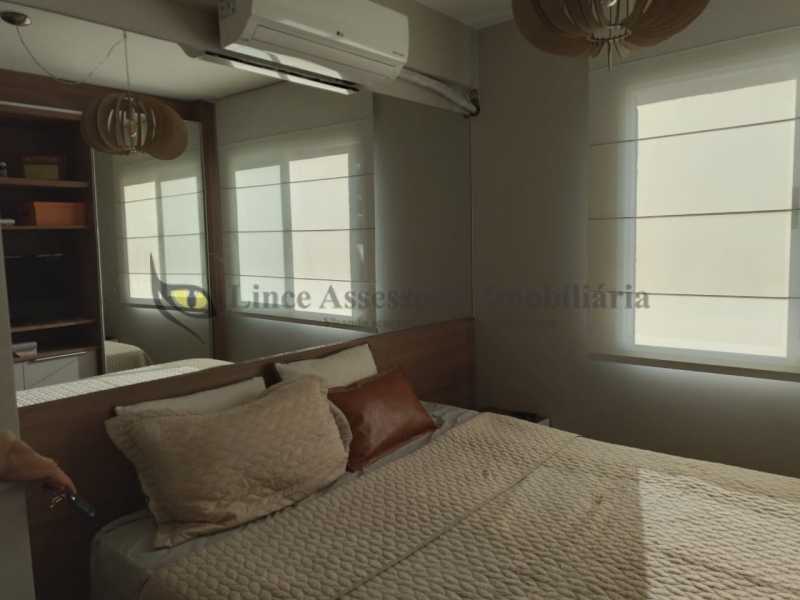 Apartamento à venda com 2 quartos, 70m² - Foto 15