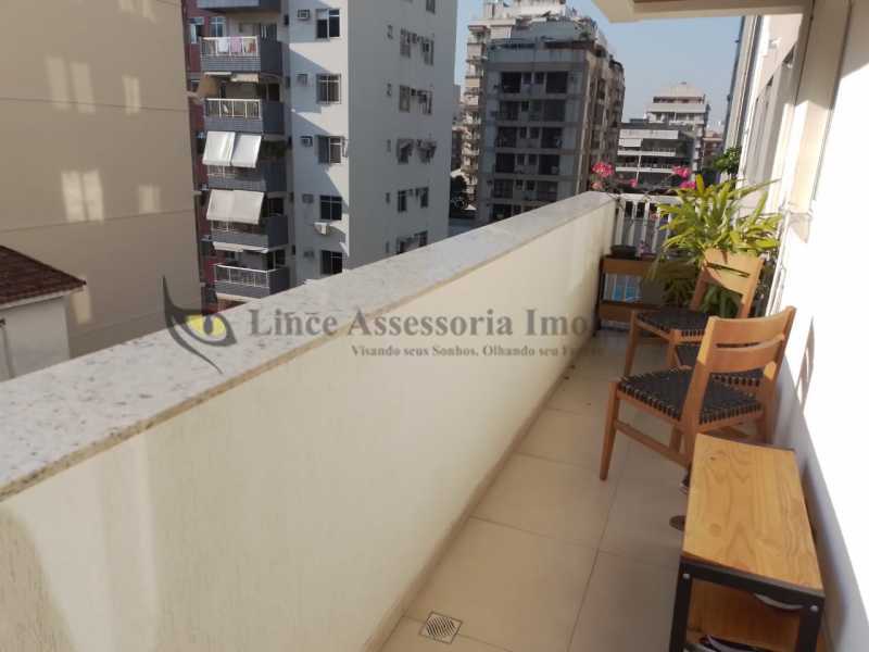 Apartamento à venda com 2 quartos, 70m² - Foto 6