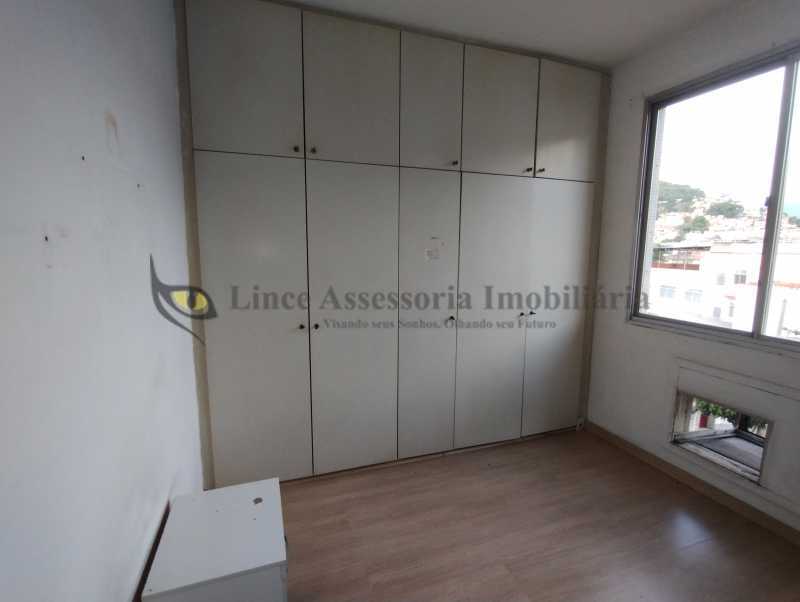 Apartamento à venda com 2 quartos, 68m² - Foto 7