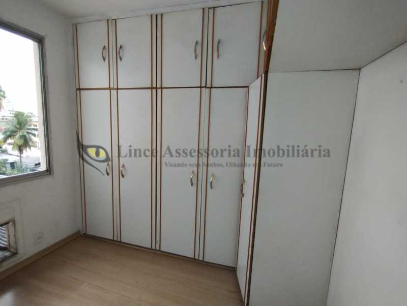 Apartamento à venda com 2 quartos, 68m² - Foto 8