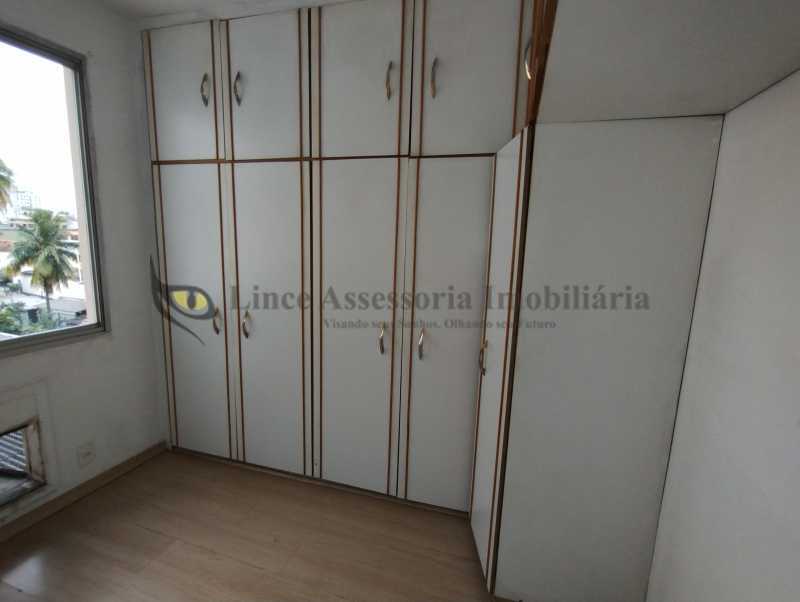 Apartamento à venda com 2 quartos, 68m² - Foto 9