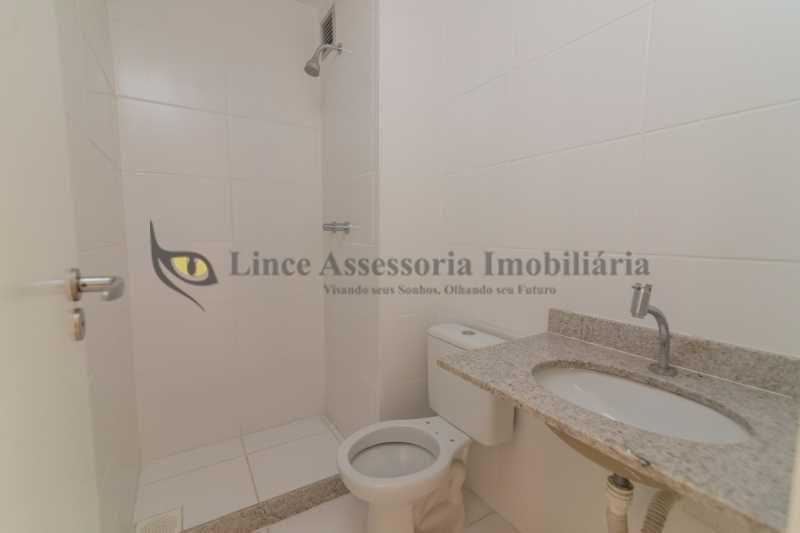 Apartamento à venda com 3 quartos, 76m² - Foto 19