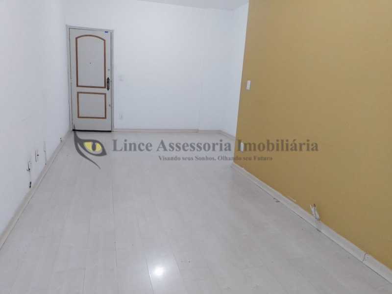 Apartamento à venda com 2 quartos, 76m² - Foto 5