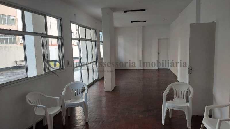 Apartamento à venda com 2 quartos, 76m² - Foto 19